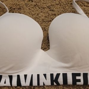 Calvin Klein Bra..size 34DD..New!